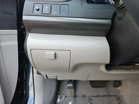 Used 2015 Toyota Camry XLE FWD image 23