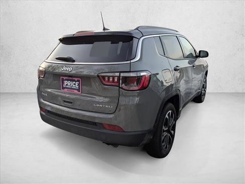 Used 2022 Jeep Compass Limited image 4