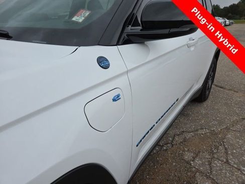 Used 2024 Jeep Grand Cherokee Trailhawk w/ Luxury Tech Group III image 20