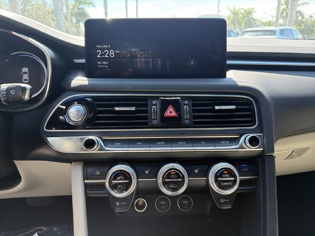Used 2022 Genesis G70 3.3T RWD image 47