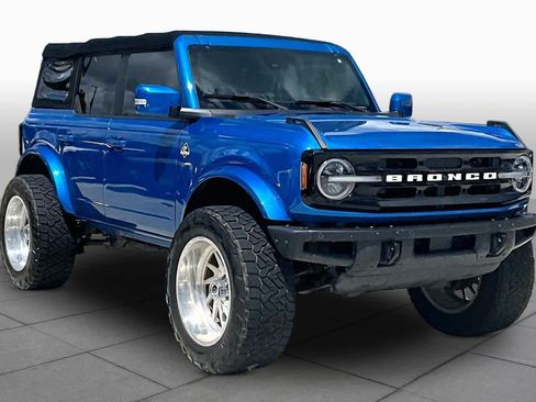 Used 2022 Ford Bronco Outer Banks AWD/4WD image 3