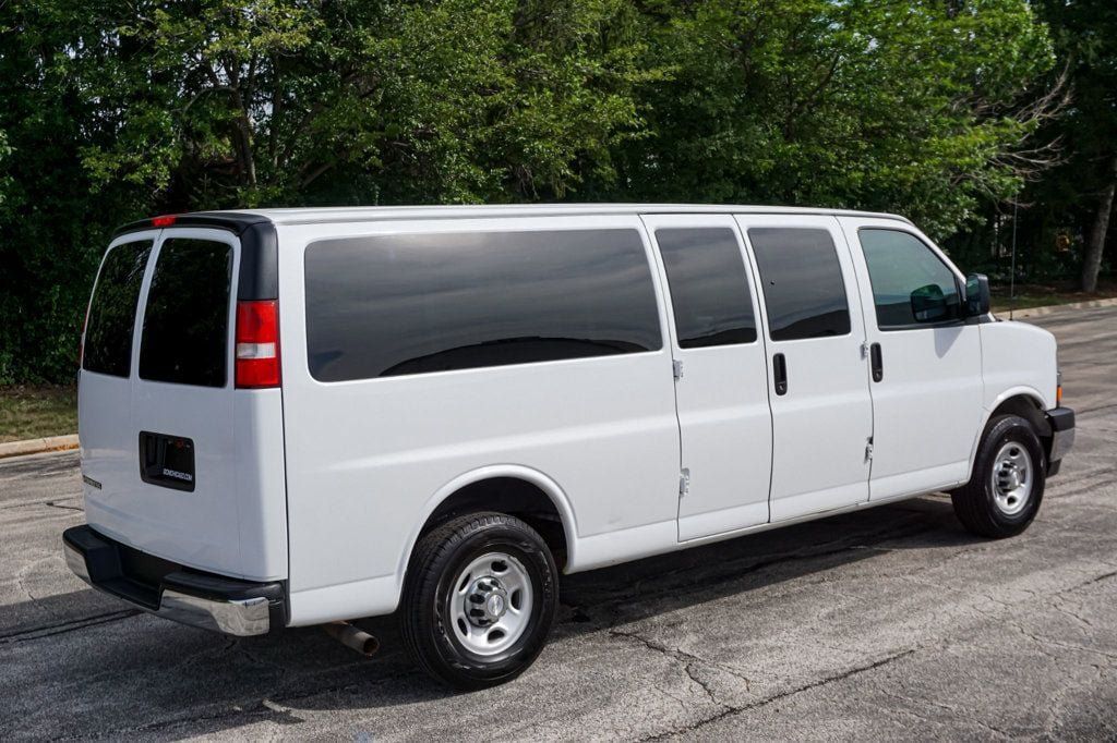 Used 2017 Chevrolet Express 3500 LT w/ LT Preferred Equipment Group RWD image 7