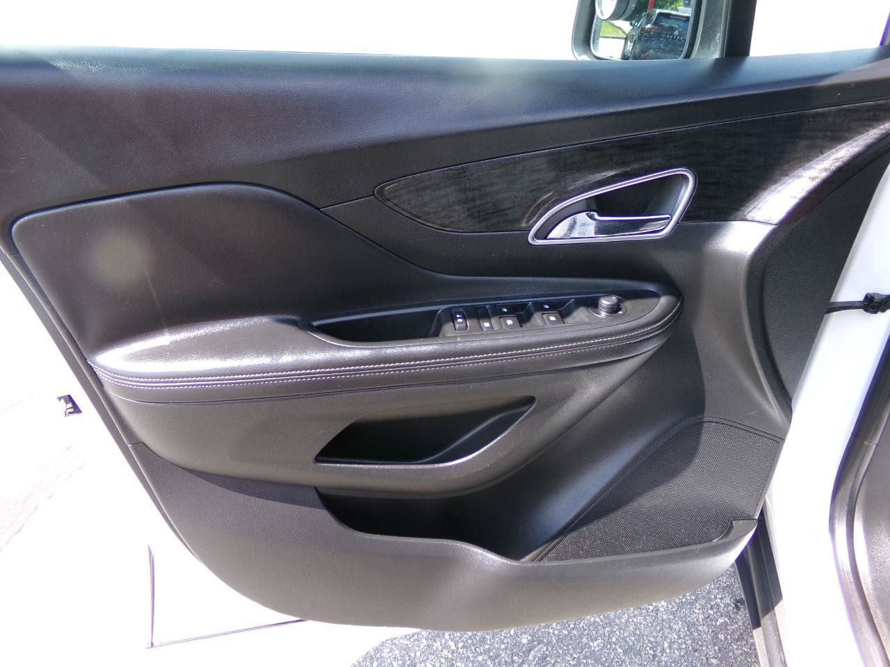 Used 2016 Buick Encore FWD image 7