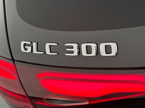 Certified 2024 Mercedes-Benz GLC 300 image 9