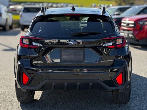 Used 2024 Subaru Crosstrek 2.0i Premium AWD/4WD image 4
