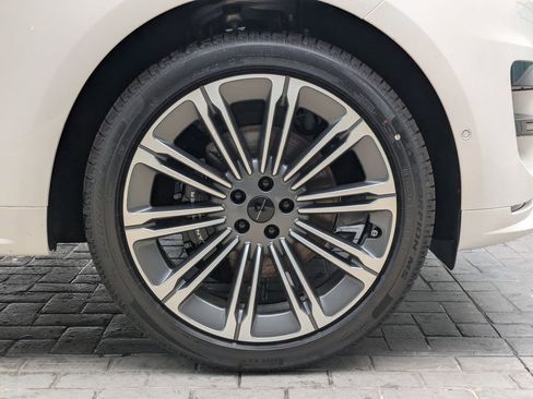 New 2026 Land Rover Range Rover Sport Dynamic SE image 12