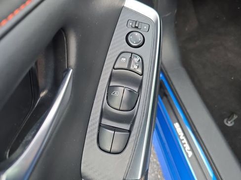 Used 2024 Nissan Sentra SR w/ SR Premium Package image 14