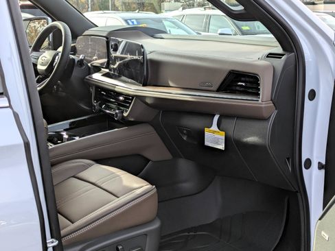 New 2026 Chevrolet Tahoe High Country w/ Sun And Tow Package image 37