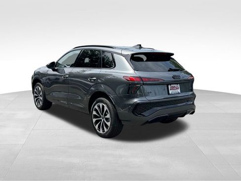 New 2026 Audi Q3 quattro 2.0T AWD/4WD image 5