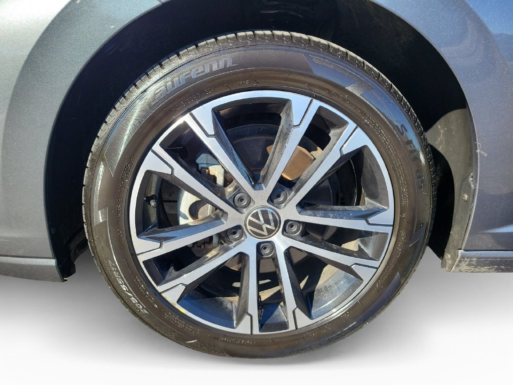 Used 2025 Volkswagen Jetta Sport FWD image 25