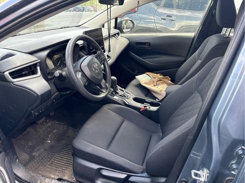 Used 2023 Toyota Corolla LE AWD/4WD image 3