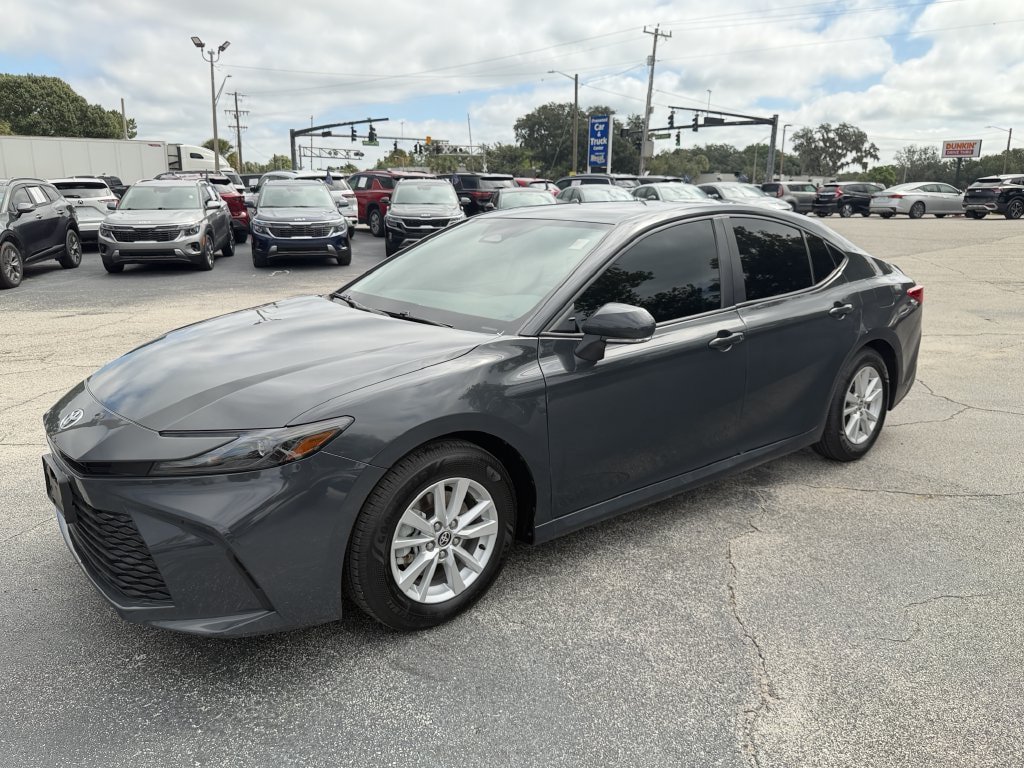 Used 2025 Toyota Camry LE FWD image 9