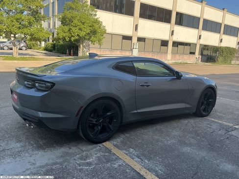 Used 2021 Chevrolet Camaro LT RWD image 6