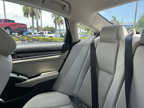 Used 2018 Honda Accord LX image 13