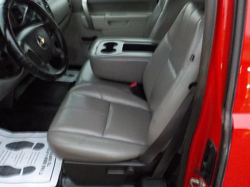 Used 2011 Chevrolet Silverado 1500 W/T image 14