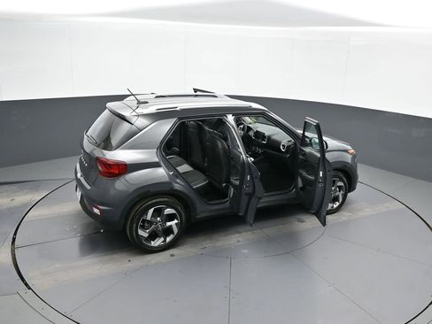 Certified 2023 Hyundai Venue Limited w/ Cargo Package image 43