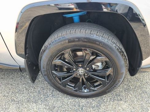 Used 2023 Toyota RAV4 SE image 36