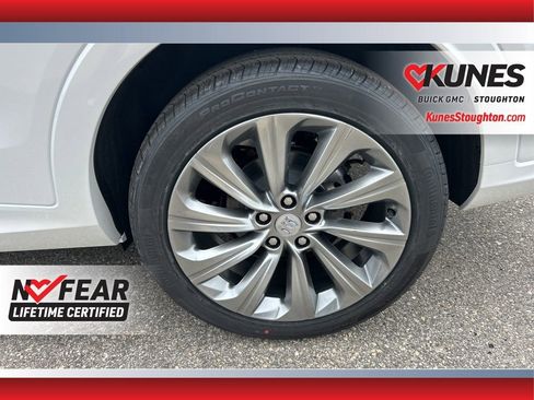 New 2025 Buick Envista Avenir image 18