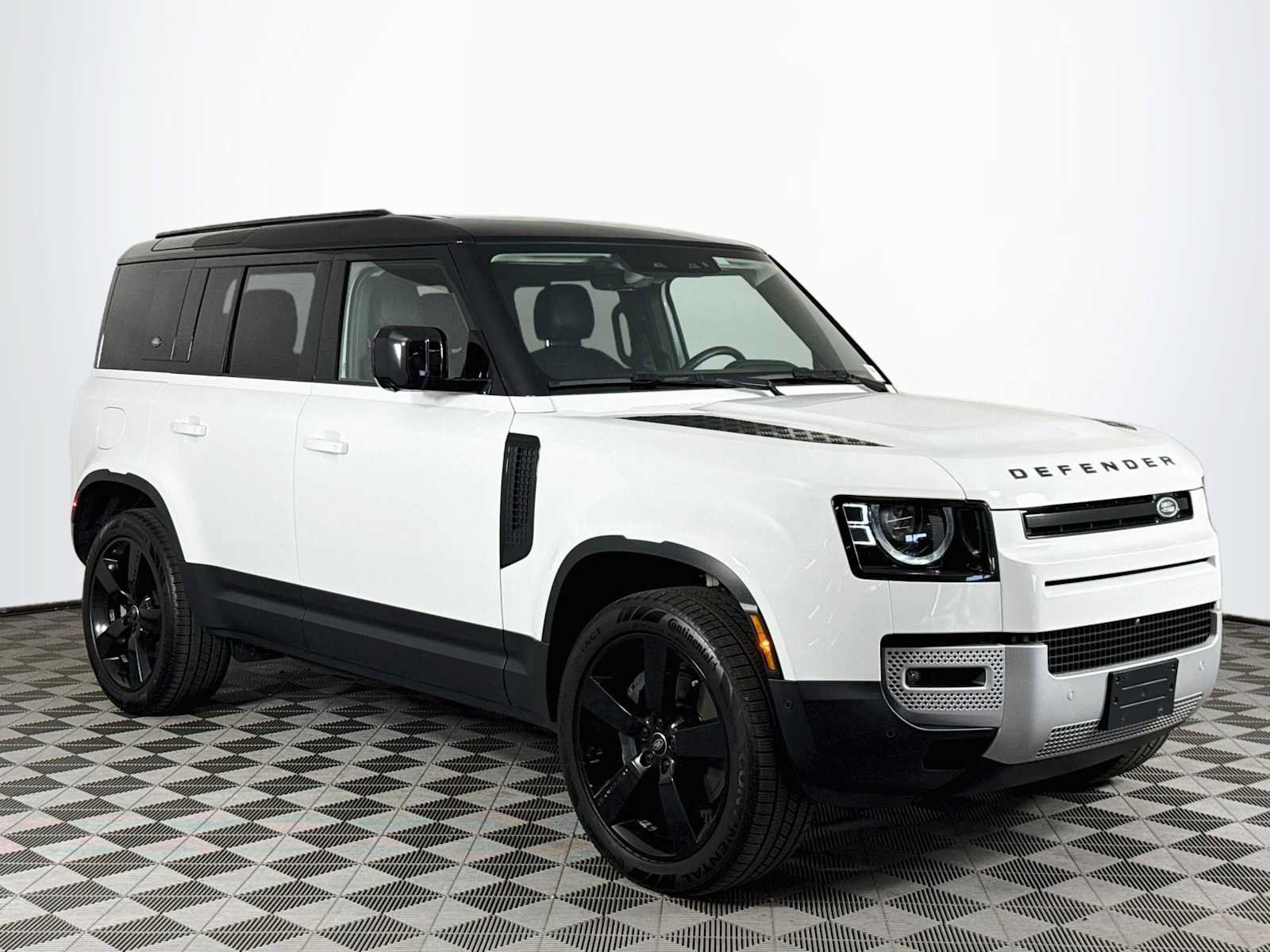 Certified 2024 Land Rover Defender 110 S AWD/4WD image 3