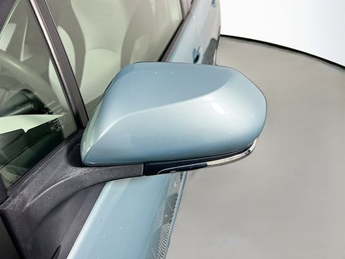 Used 2022 Toyota Prius LE FWD image 12