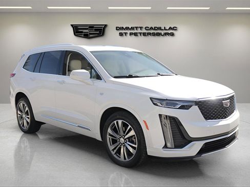 Used 2021 Cadillac XT6 Premium Luxury image 7