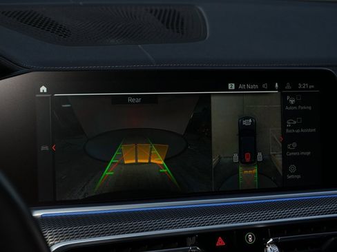 Used 2023 BMW X5 xDrive45e w/ M Sport Package image 16