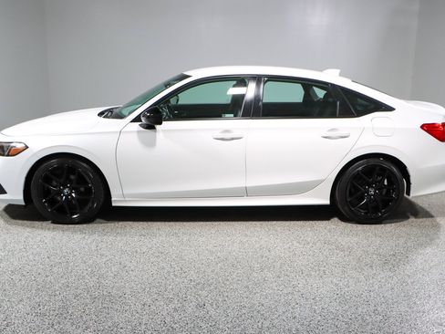 Used 2023 Honda Civic Sport image 10