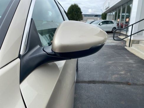 Used 2018 Honda Accord Touring image 12