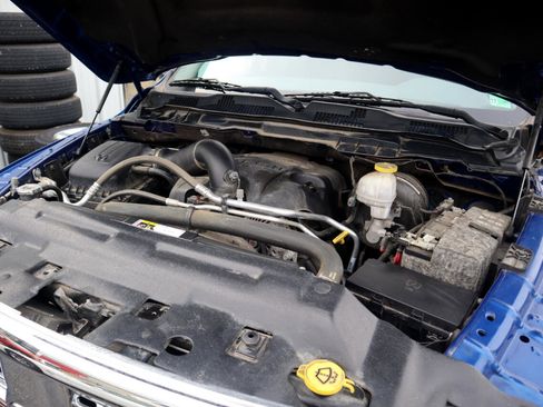 Used 2019 RAM 1500 Classic SLT image 31