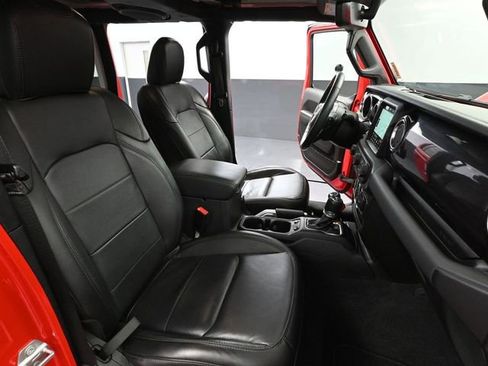 Used 2021 Jeep Wrangler Unlimited Sahara image 45