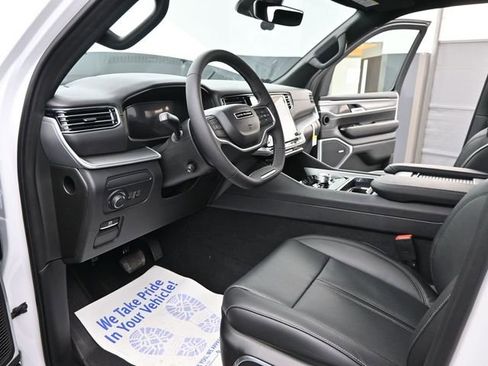 New 2026 Jeep Grand Wagoneer L 4WD image 9