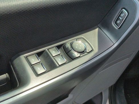 Used 2023 Ford F150 XLT AWD/4WD image 13