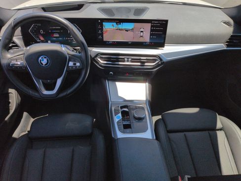 Used 2023 BMW i4 eDrive40 w/ Premium Package RWD image 29