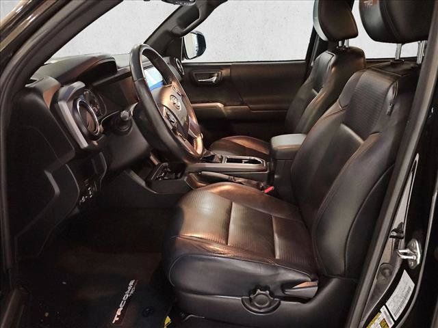 Used 2019 Toyota Tacoma TRD Pro AWD/4WD image 11