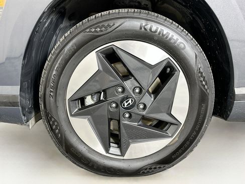 Used 2024 Hyundai Kona SEL FWD image 11
