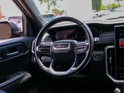Used 2024 GMC Acadia Elevation AWD/4WD image 24