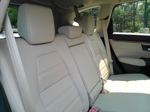 Used 2018 Honda CR-V Touring image 20