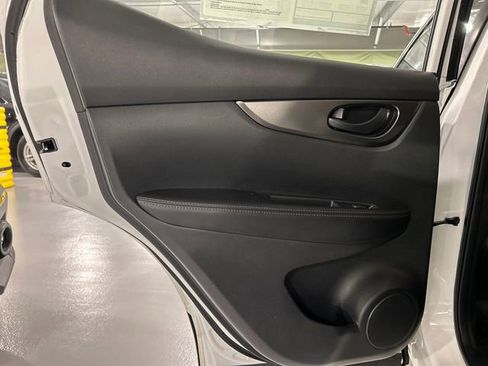 Used 2021 Nissan Rogue Sport S image 20
