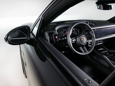 New 2026 Porsche Cayenne GTS image 27