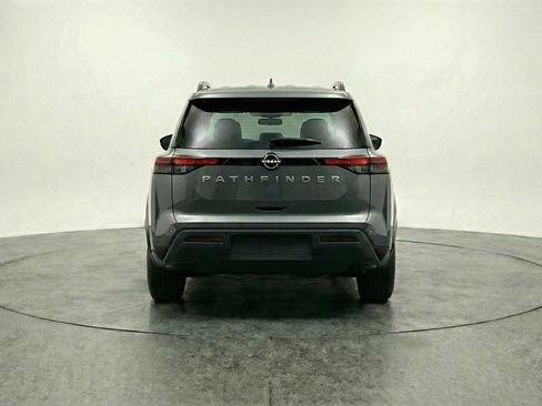 Used 2025 Nissan Pathfinder SV image 7