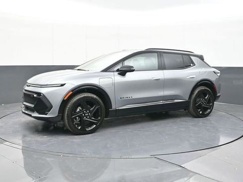 New 2026 Chevrolet Equinox EV RS image 6