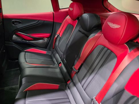 Used 2025 Aston Martin DBX 707 image 21