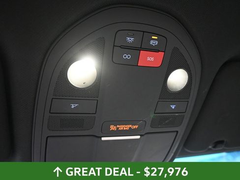 Used 2024 Genesis G70 2.5T image 31