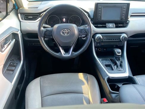 Used 2019 Toyota RAV4 XLE Premium image 22