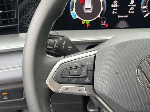 New 2026 Volkswagen Tiguan SE image 25