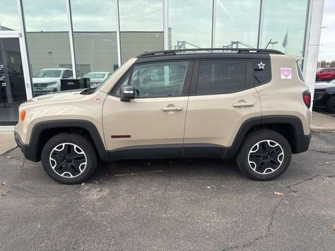 Used 2016 Jeep Renegade Trailhawk w/ Popular Equipment Group image 2