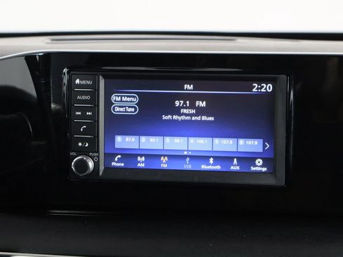 Used 2025 Nissan Kicks S image 25