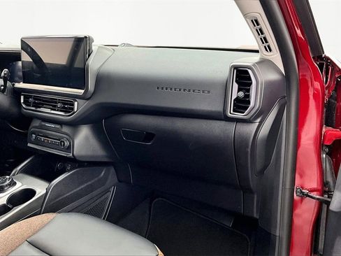 Used 2025 Ford Bronco Sport Outer Banks w/ Outer Banks Tech Package+ image 17