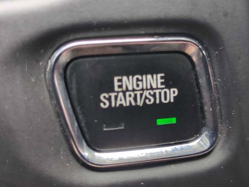 Used 2020 GMC Acadia SLE FWD image 16