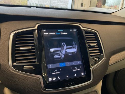 Certified 2024 Volvo XC90 B6 Plus w/ Protection Package image 25